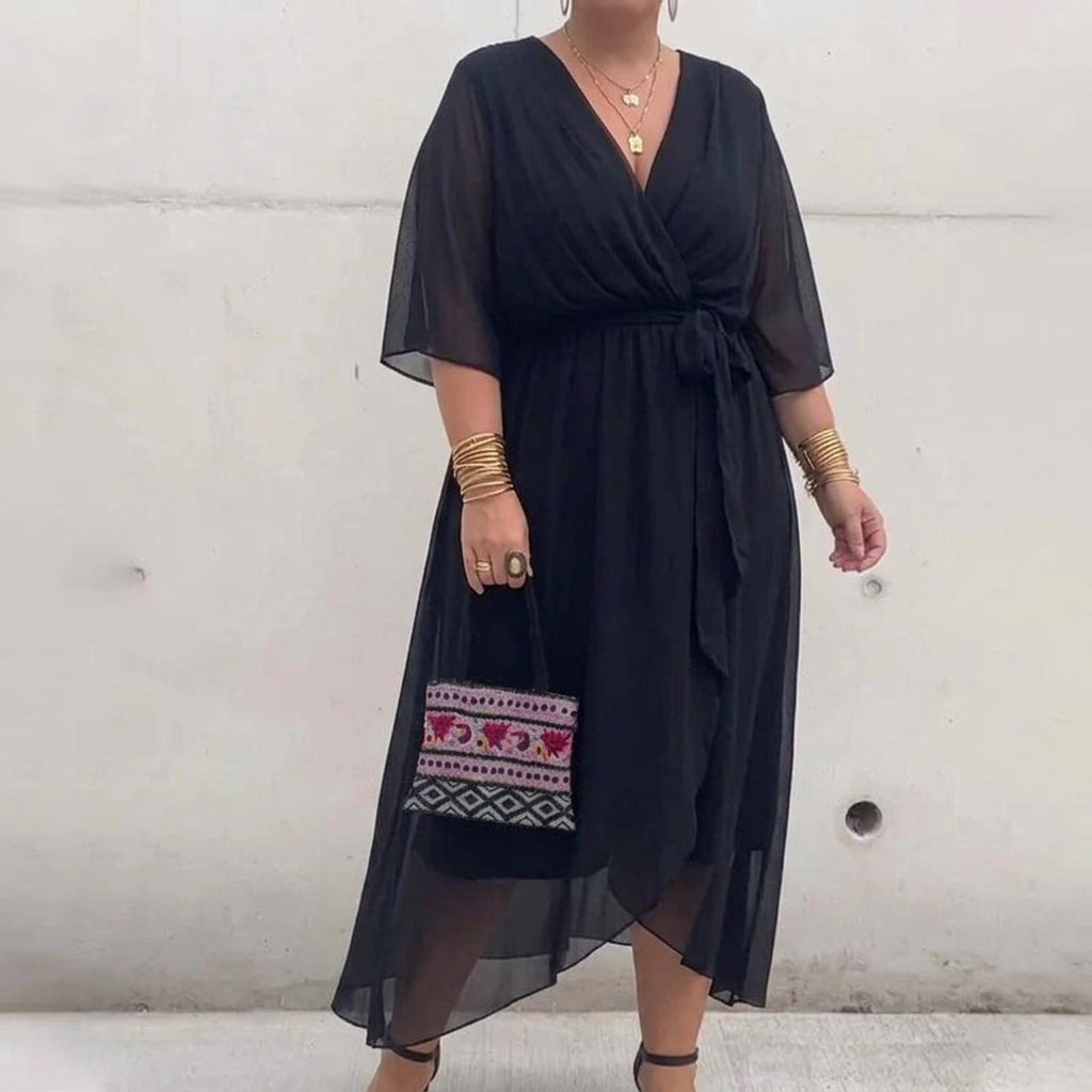 Mady - Elegant Dress - Plus size model
