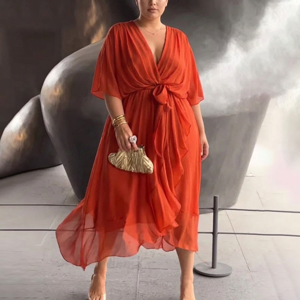 Mady - Elegant Dress - Plus size model