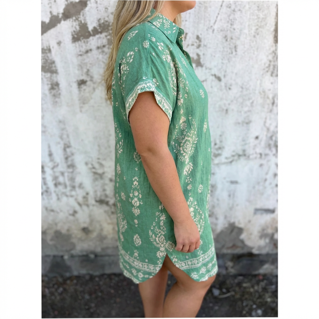 Mica - Vintage Boho Dress - Plus size model