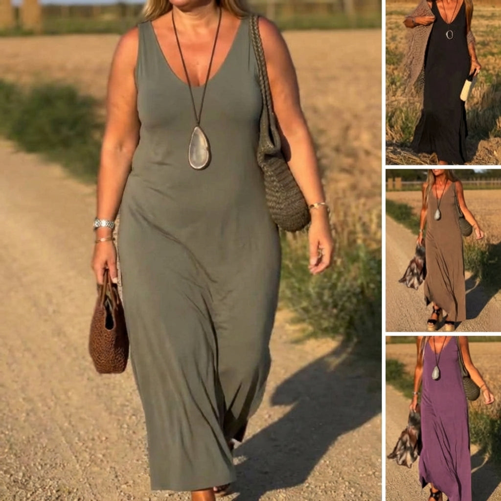 Selma - Casual Sleeveless Dress - Plus size model