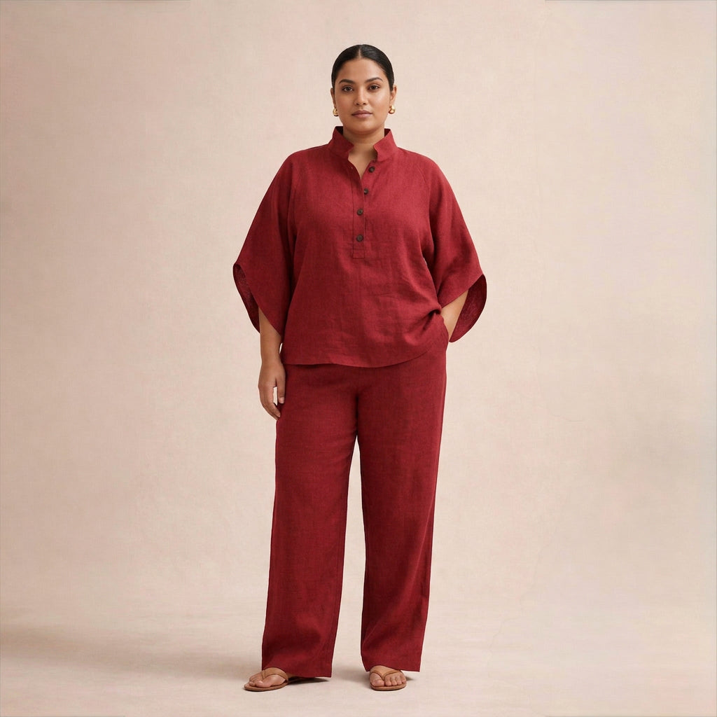 Maria | Loose Linen Set - Plus size model