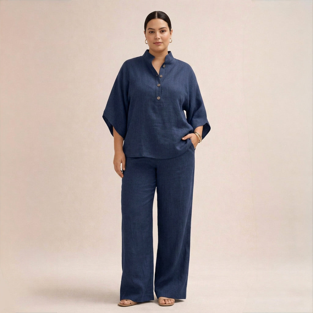 Maria | Loose Linen Set - Plus size model