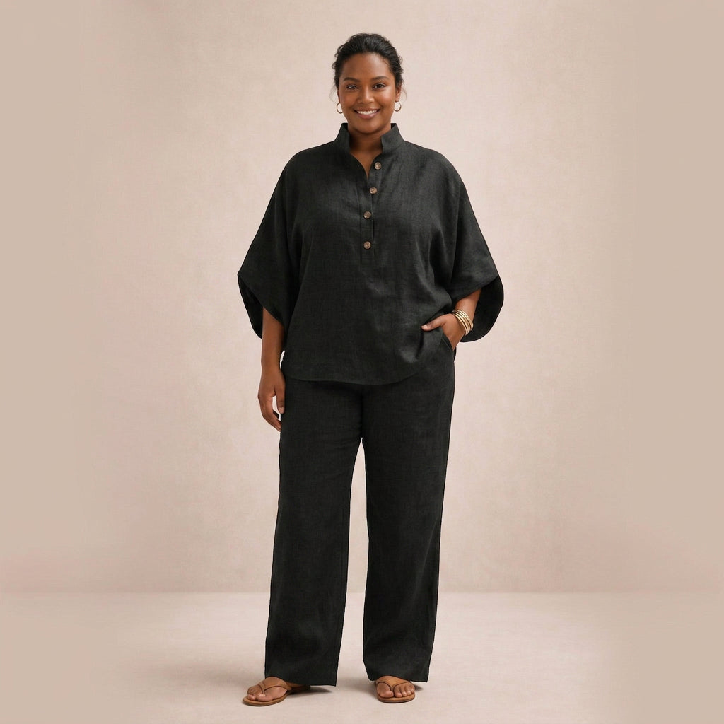 Maria | Loose Linen Set - Plus size model