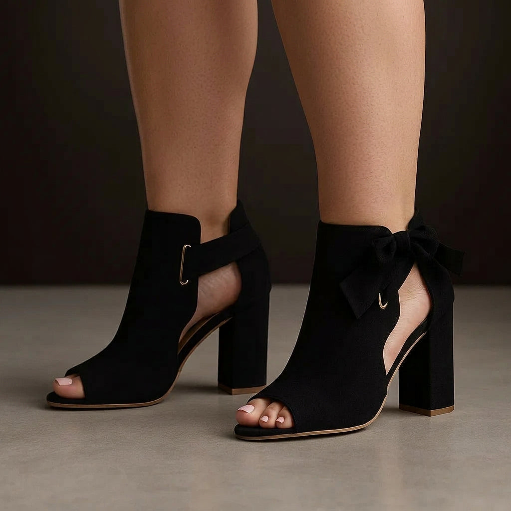 Marcella – Elegant Heeled Sandals - Plus size model