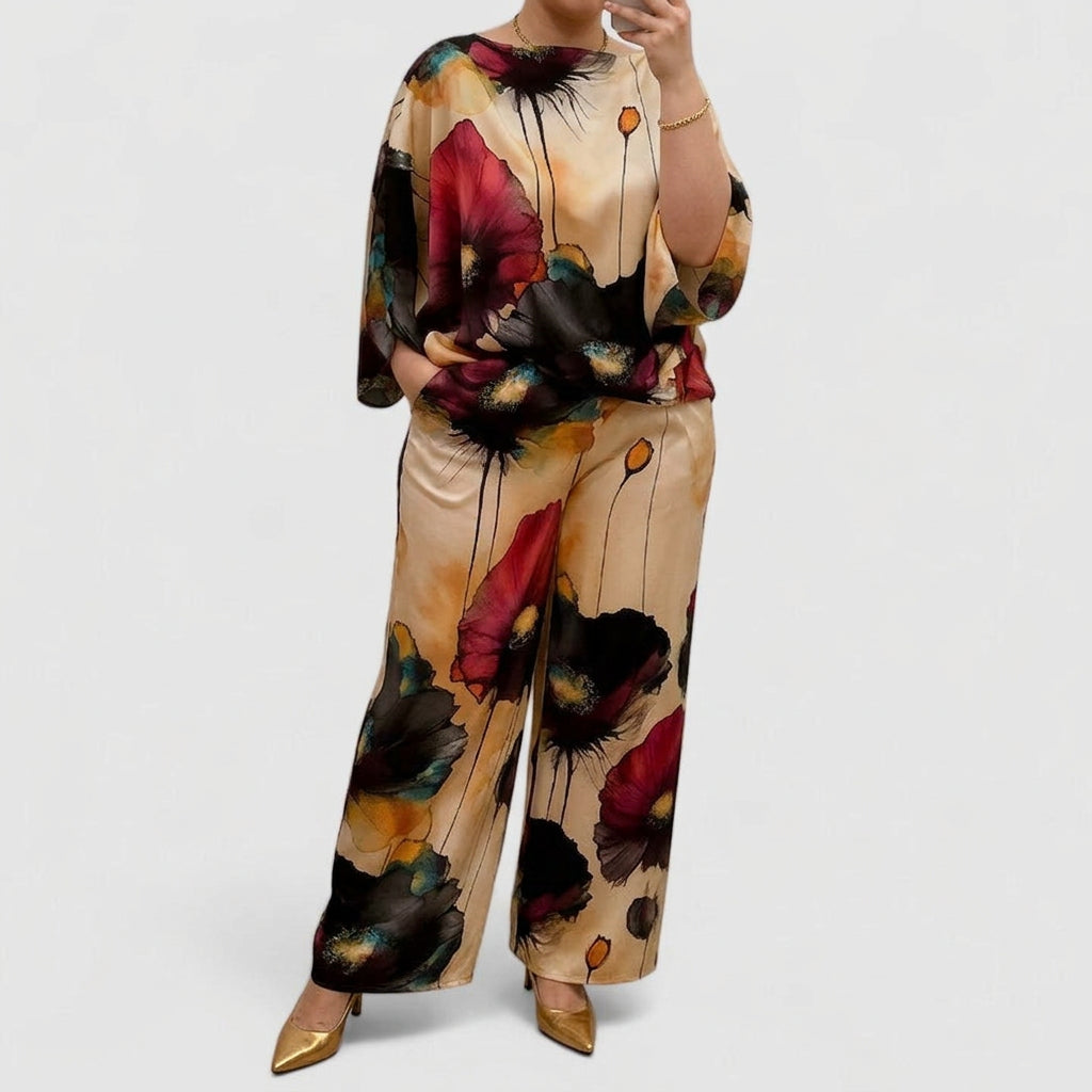 Monica™ | Elegant Two-Piece Set - Plus size model