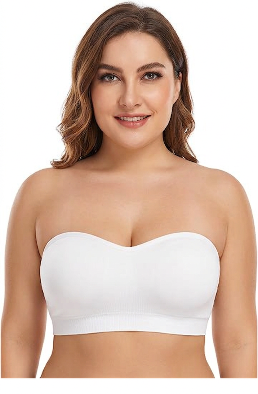 Strapless Bra - Plus size model